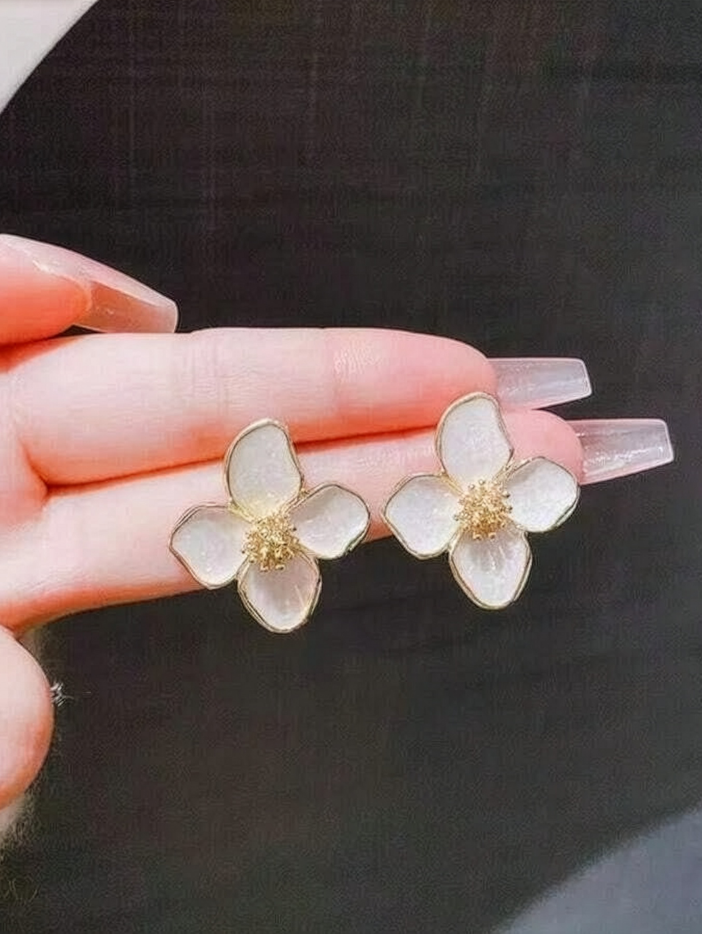 Daisy Lumi Earrings